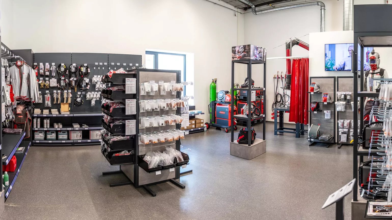 Fronius Store in Wels von innen