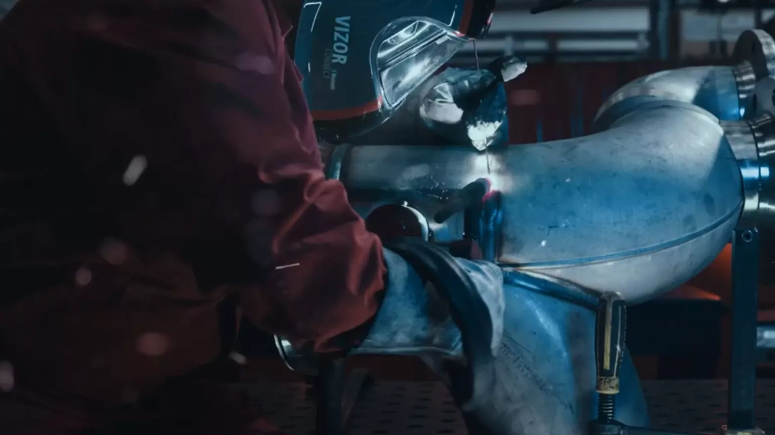 Welding connects - video welding technology
